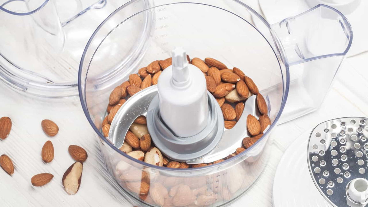 The 5 Best Nut Choppers for Quick and Convenient Chopping!