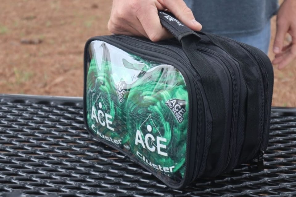 ace pro corn hole 8 bag set carry case